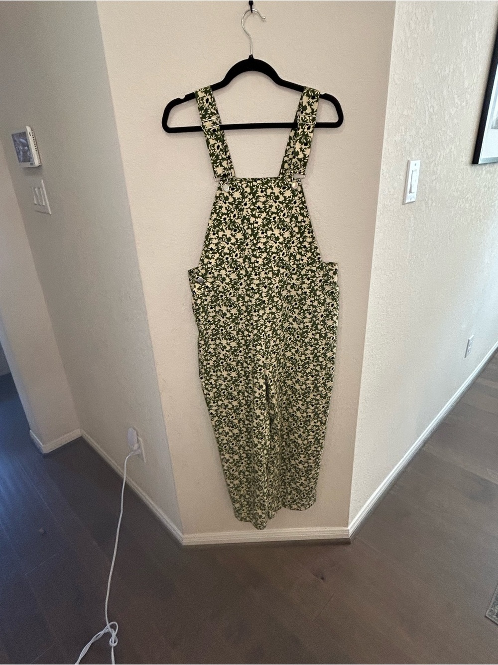 Zara Green & Cream Floral Overall Jumpsuit